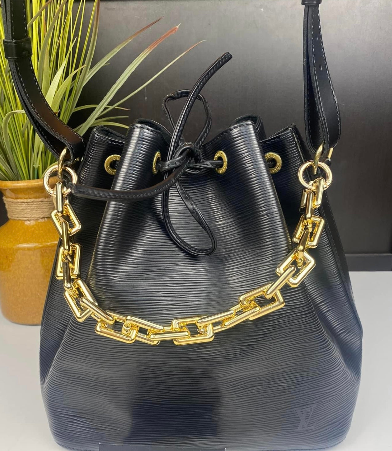 Louis Vuitton Epi Noe Bucket bag