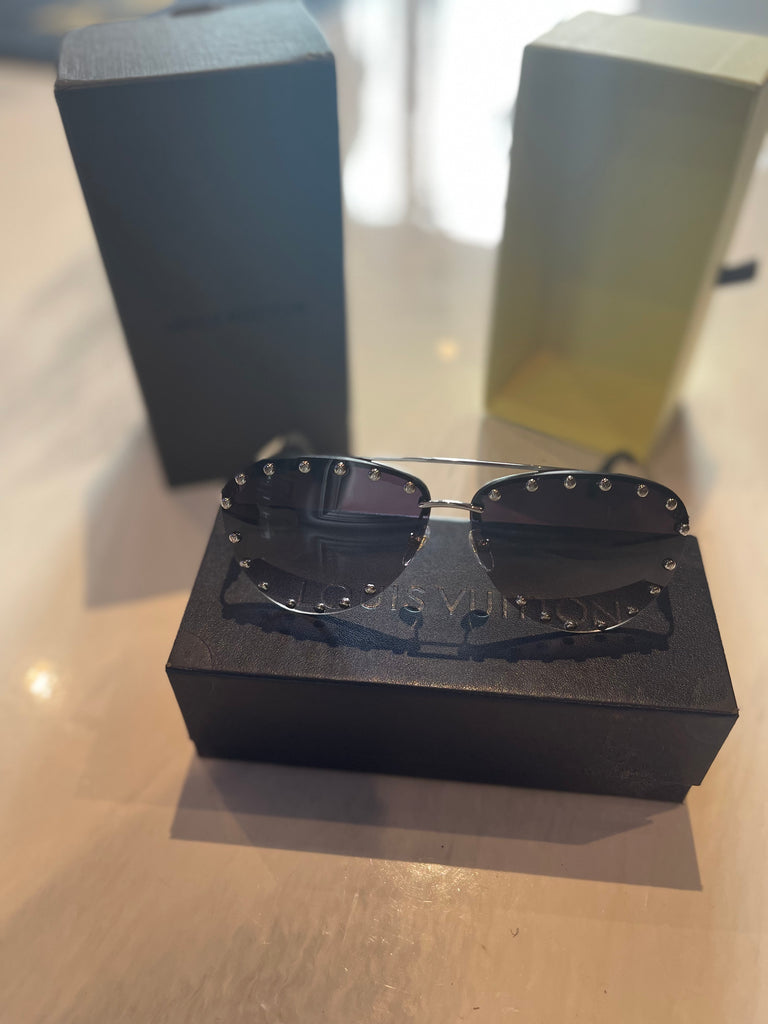 Louis Vuitton The Party Sunglasses in Gray