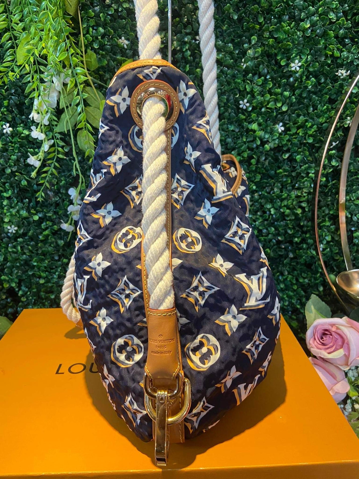 Authentic Louis Vuitton Limited Edition Monogram Cruise Bulles MM