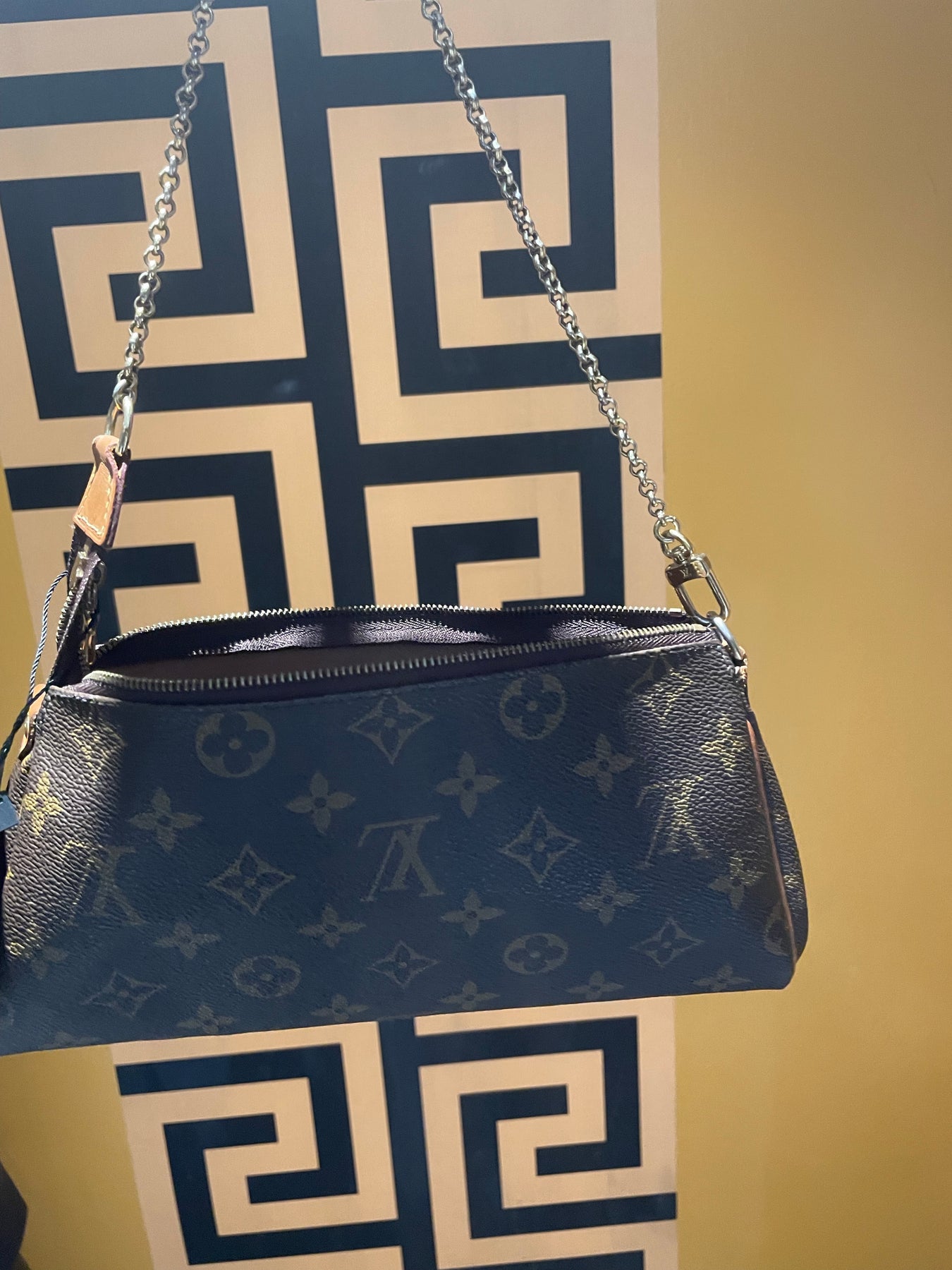 Authentic Louis Vuitton Classic Monogram Eva Clutch Shoulder Bag